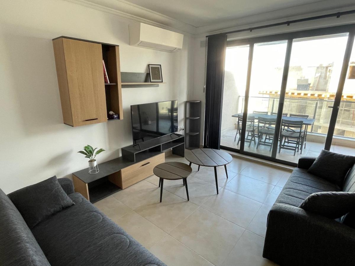 Blue Skies Family Apartment With Terrace St. Paul's Bay Dış mekan fotoğraf