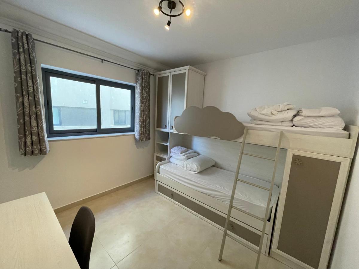 Blue Skies Family Apartment With Terrace St. Paul's Bay Dış mekan fotoğraf