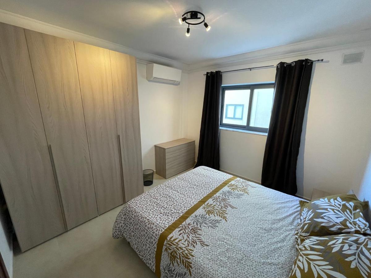 Blue Skies Family Apartment With Terrace St. Paul's Bay Dış mekan fotoğraf
